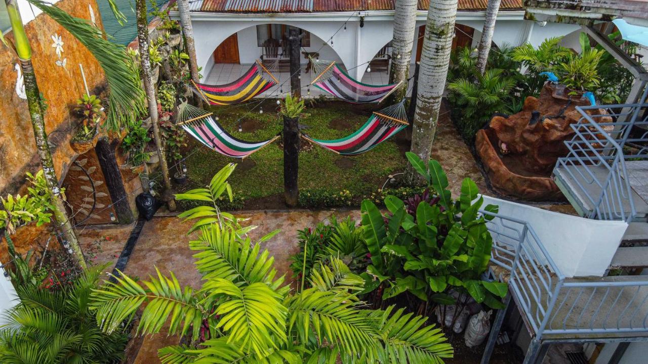 Arenal Poshpacker Hostel La Fortuna Bagian luar foto