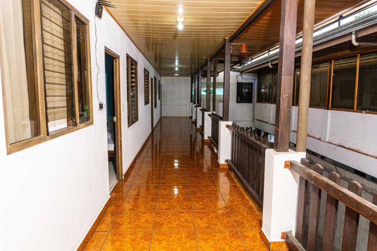 Arenal Poshpacker Hostel La Fortuna Bagian luar foto