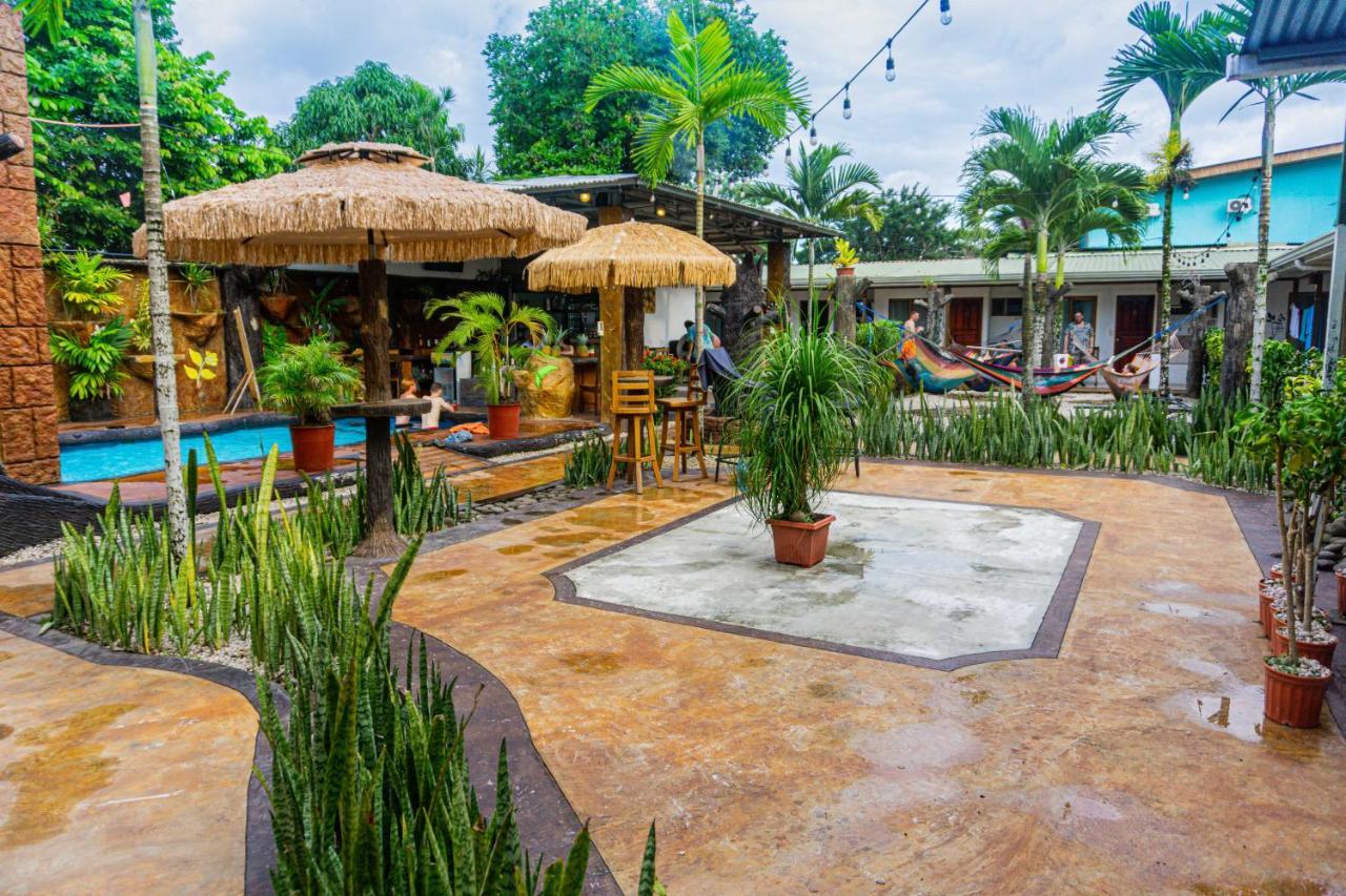 Arenal Poshpacker Hostel La Fortuna Bagian luar foto