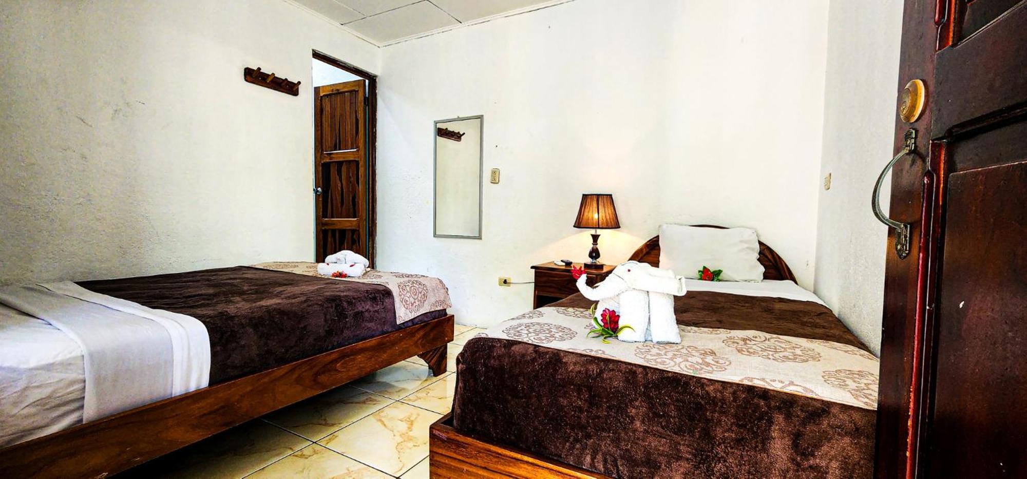 Arenal Poshpacker Hostel La Fortuna Bagian luar foto
